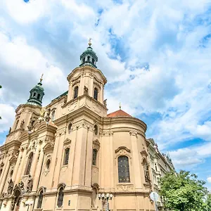 The Old Town Square & Parizska Praga
